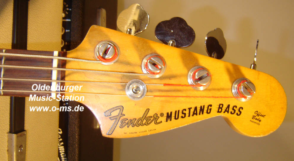 Fender-Mustang-Bass-5.jpg