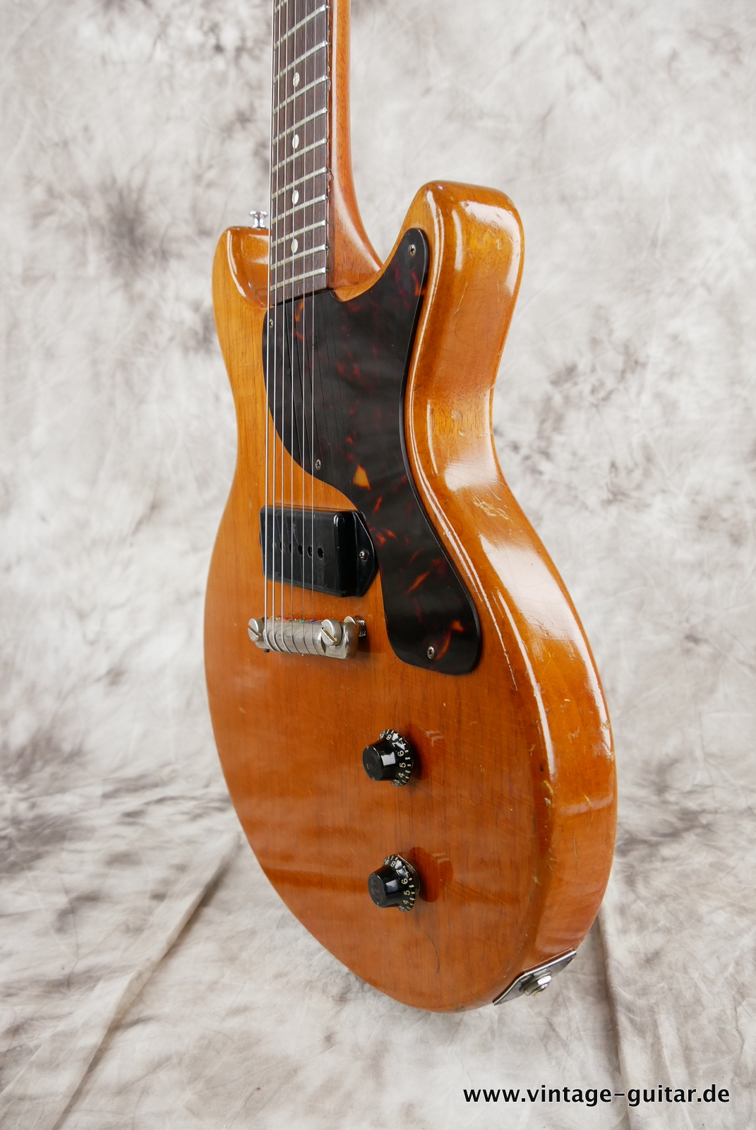 img/vintage/5350/Gibson_Les_Paul_junior_cherry_double_cut_1959-010.JPG