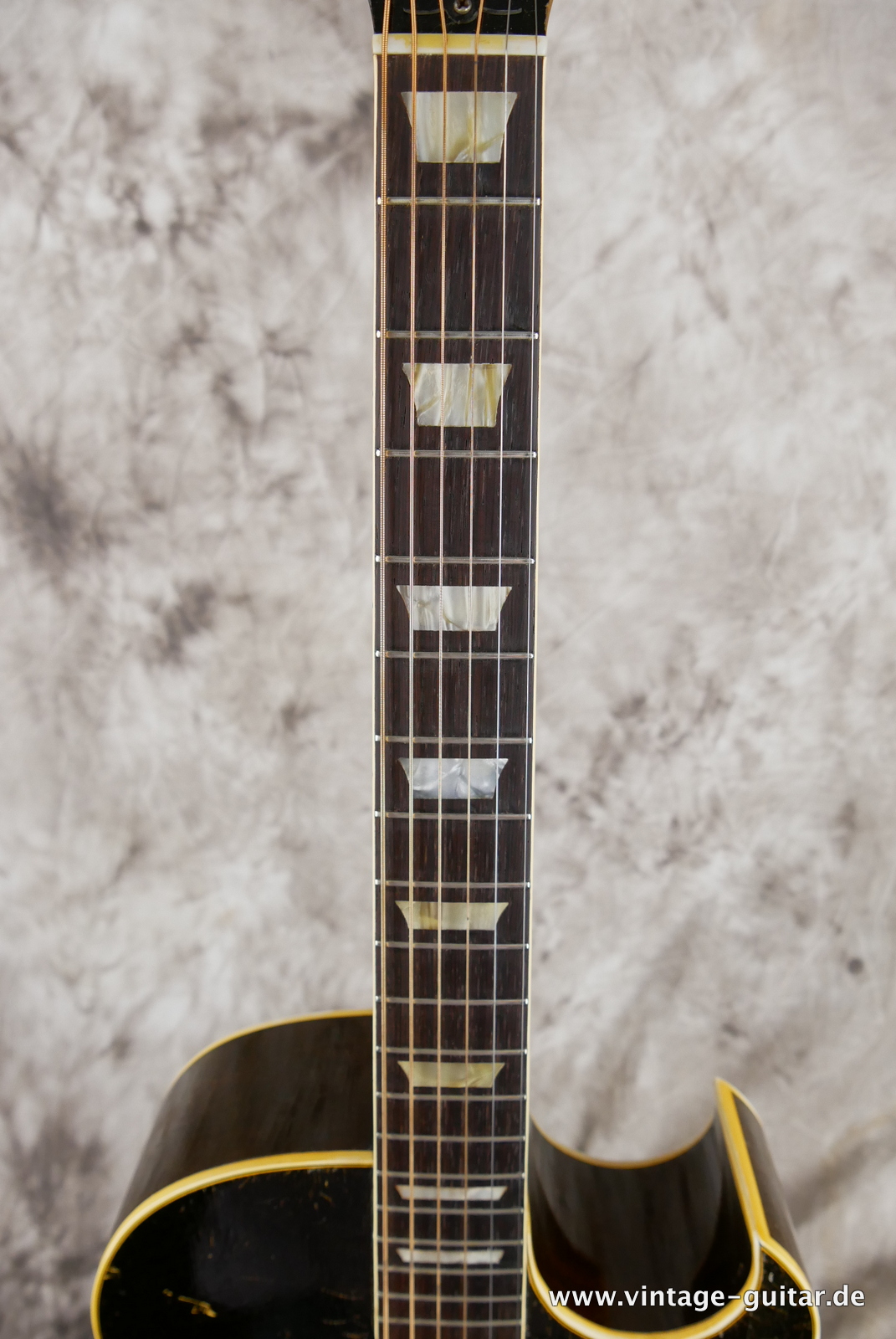 Gibson-CF-100-1950-sunburst-005.JPG