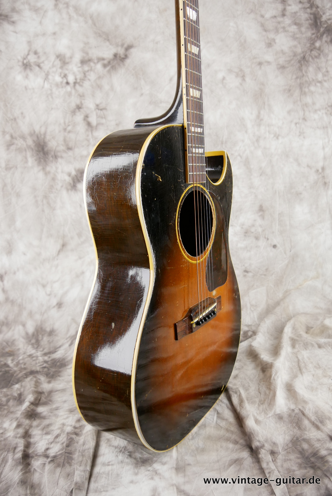 Gibson-CF-100-1950-sunburst-009.JPG