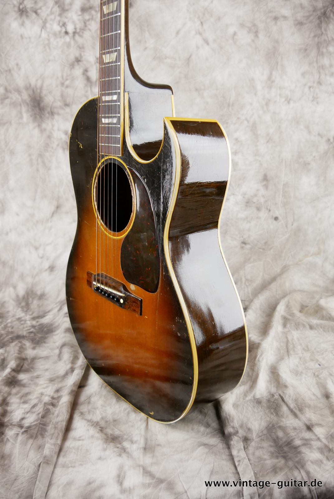 Gibson-CF-100-1950-sunburst-010.JPG