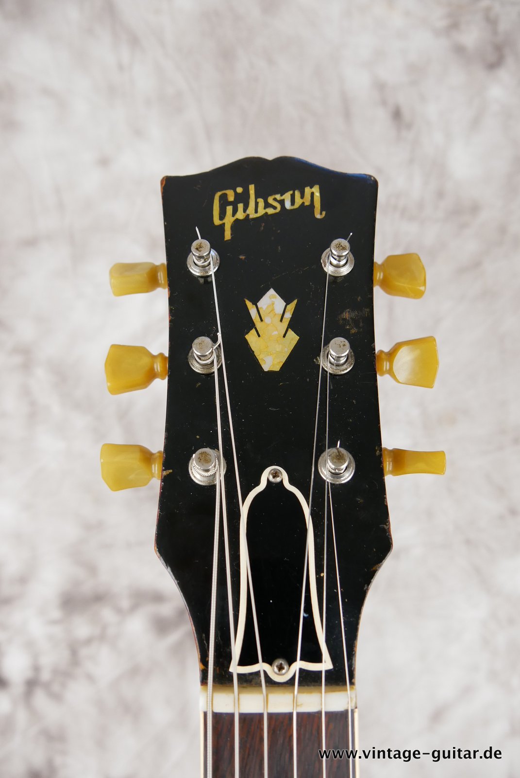 Gibson_ES_335_TDC_cherry_1964-009.JPG