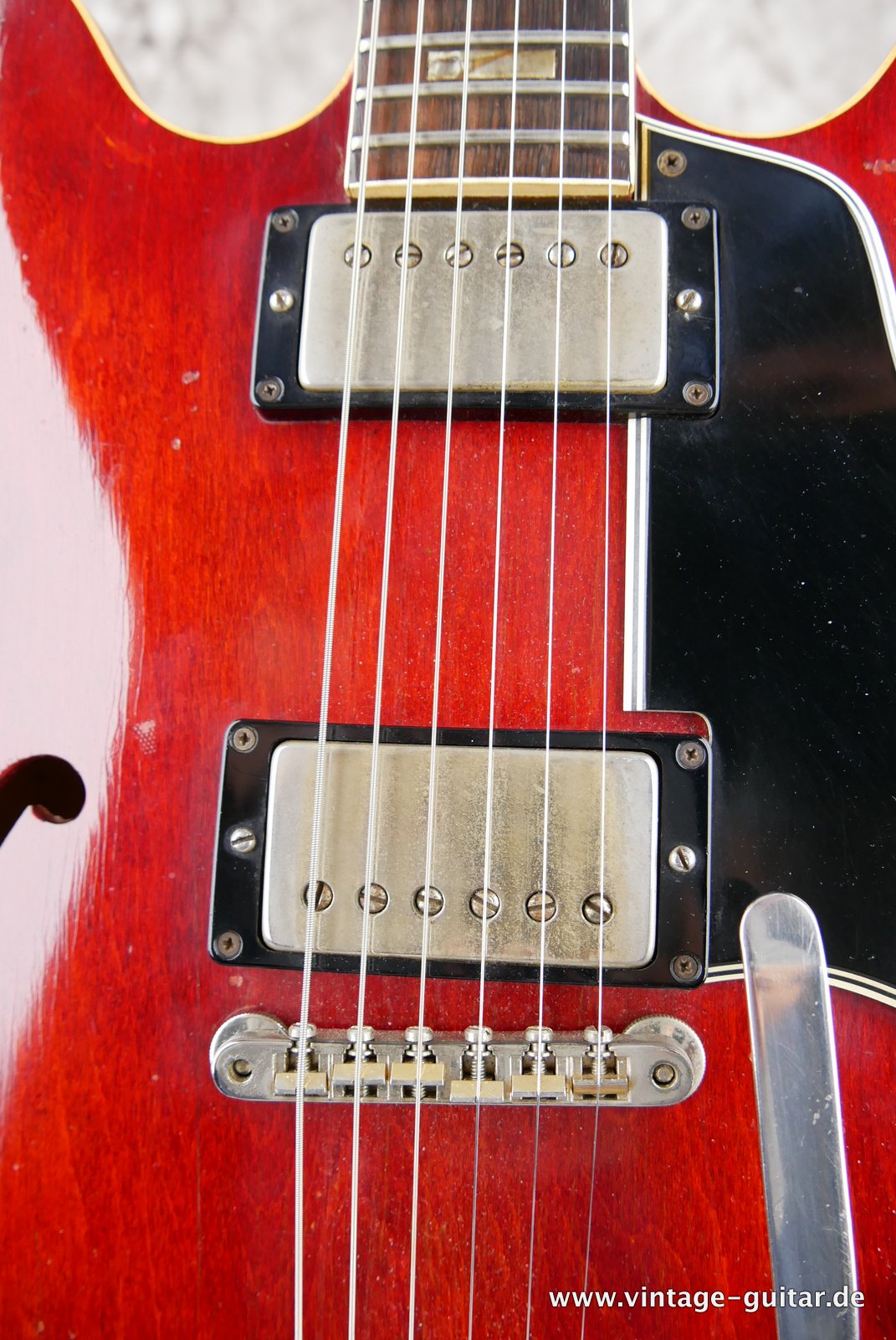 Gibson_ES_335_TDC_cherry_1964-020.JPG