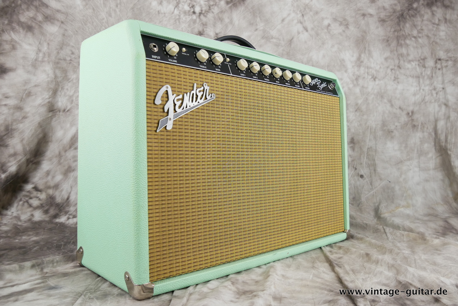 Fender_Super-Sonic_22_FSR_linited_edition_surf-green_surf_green_2014-003.JPG