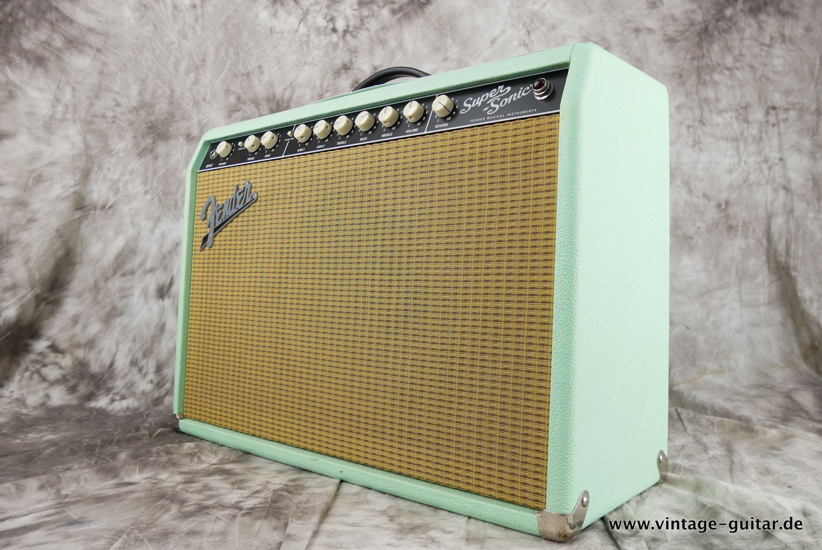 Fender_Super-Sonic_22_FSR_linited_edition_surf-green_surf_green_2014-004.JPG