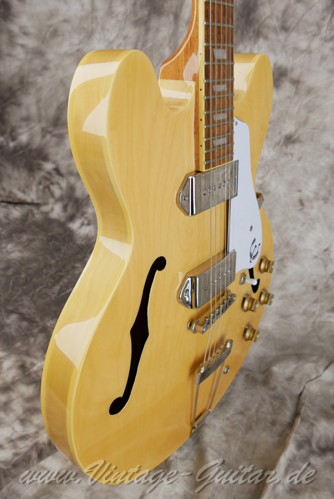 Epiphone_Casino_natural_China_2020-009.jpg