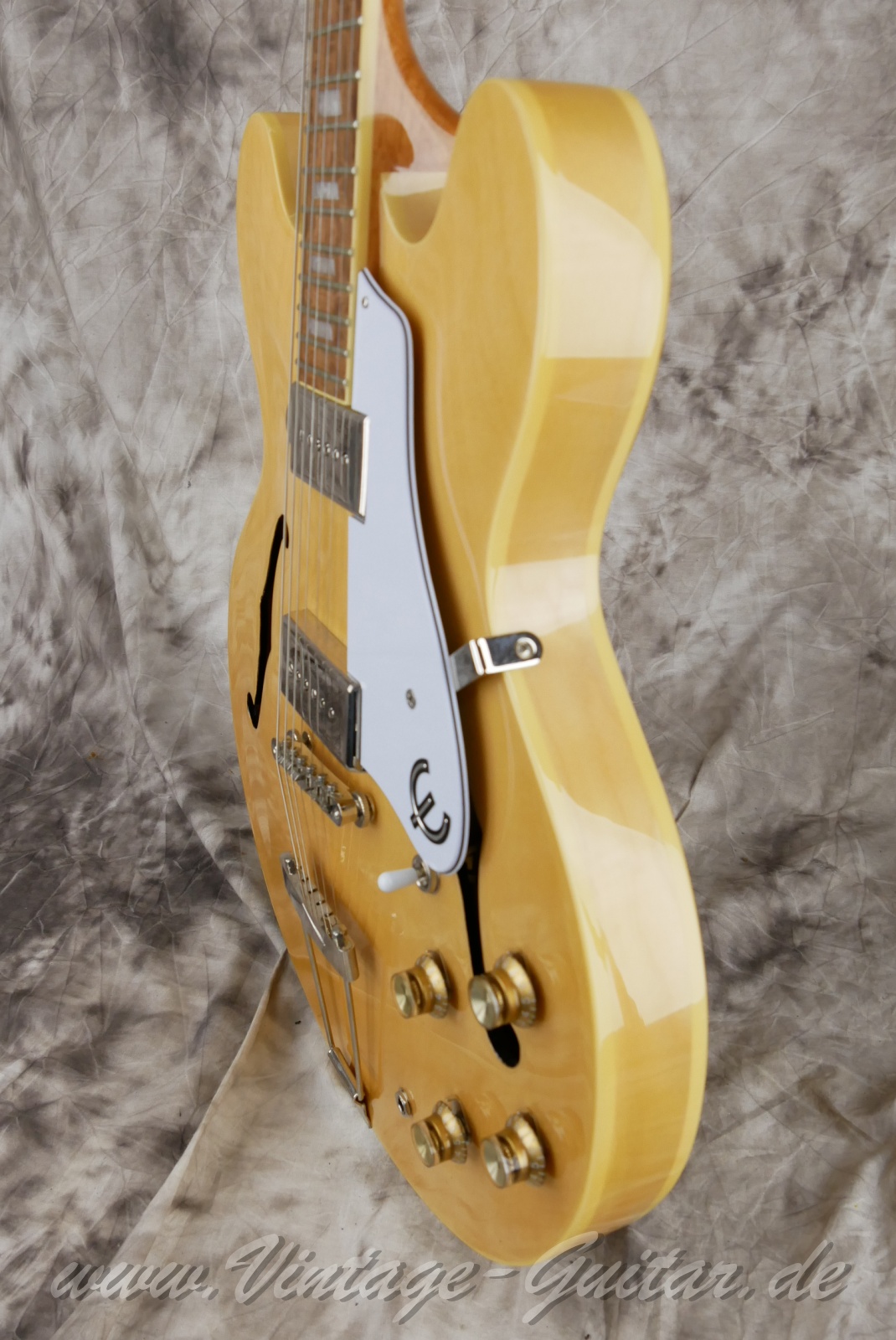 Epiphone_Casino_natural_China_2020-010.jpg