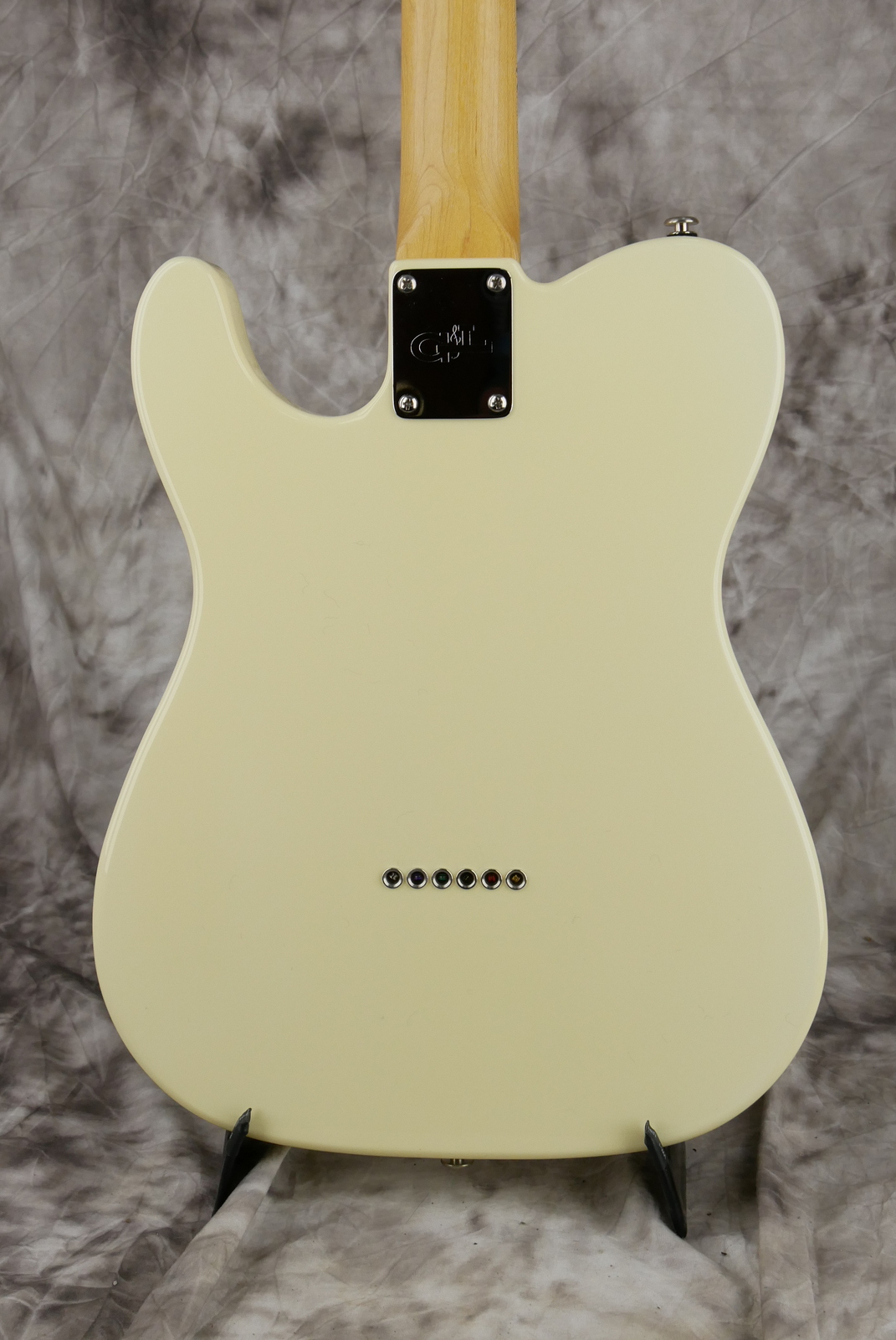 G&L_ASAT_classic_Bluesboy_semi_hollow_no_f_hole_vintage_white_USA_2017-004.JPG