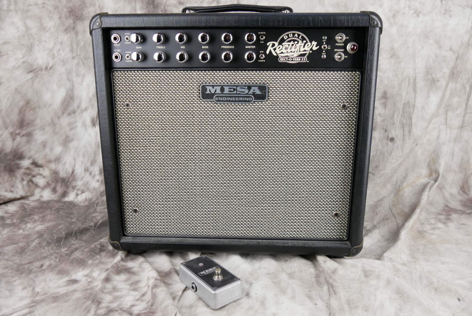 img/vintage/5366/Mesa_Boogie_Rect_O_Verb_25_black_2013-001.JPG