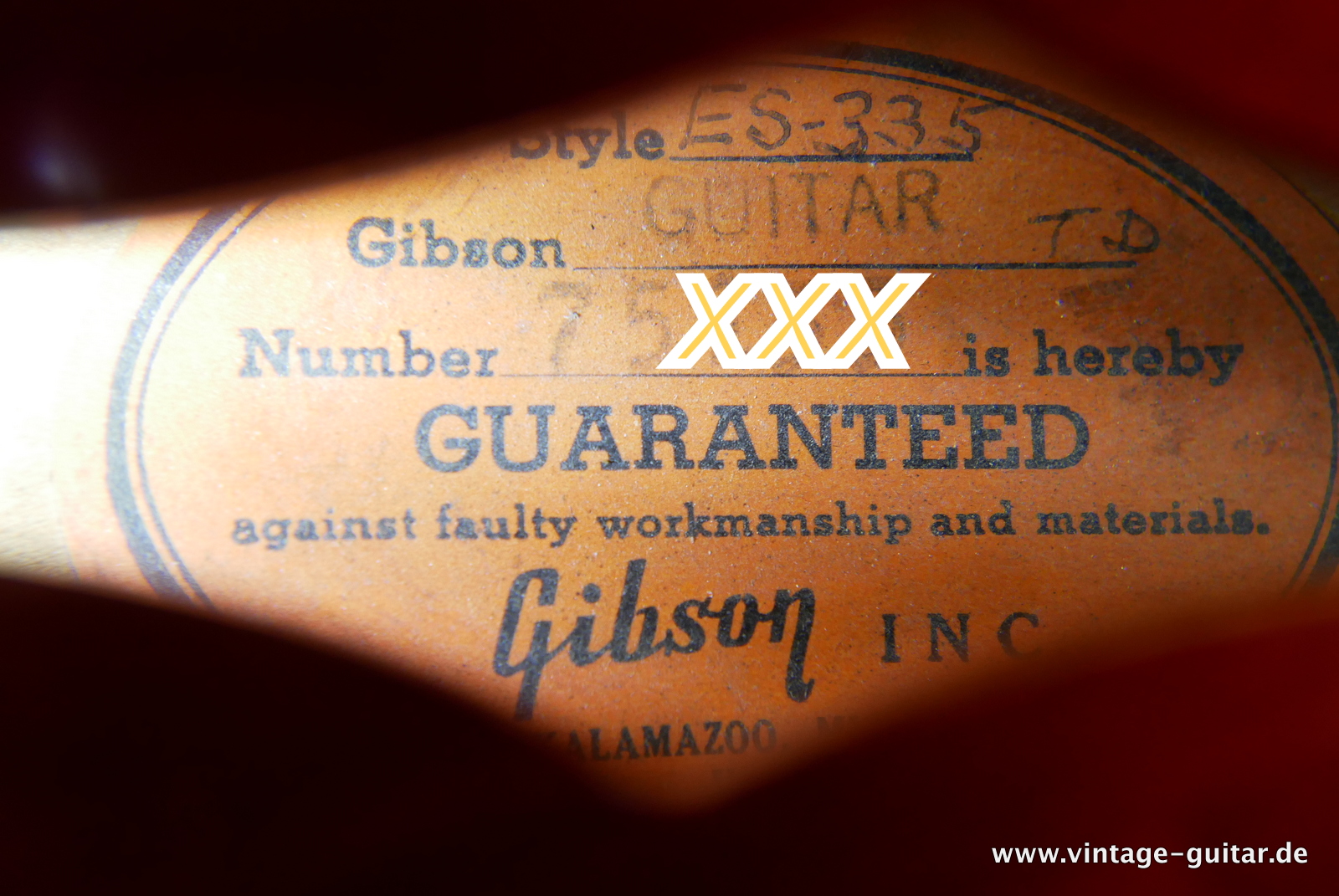 Gibson_ES_335_cherry_1962_pafs_abebridge-016.JPG