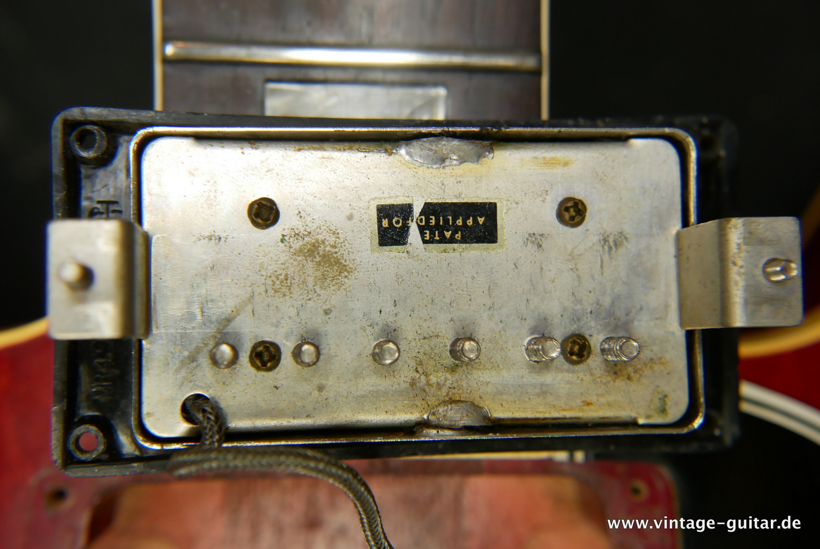 Gibson_ES_335_cherry_1962_pafs_abebridge-017.JPG