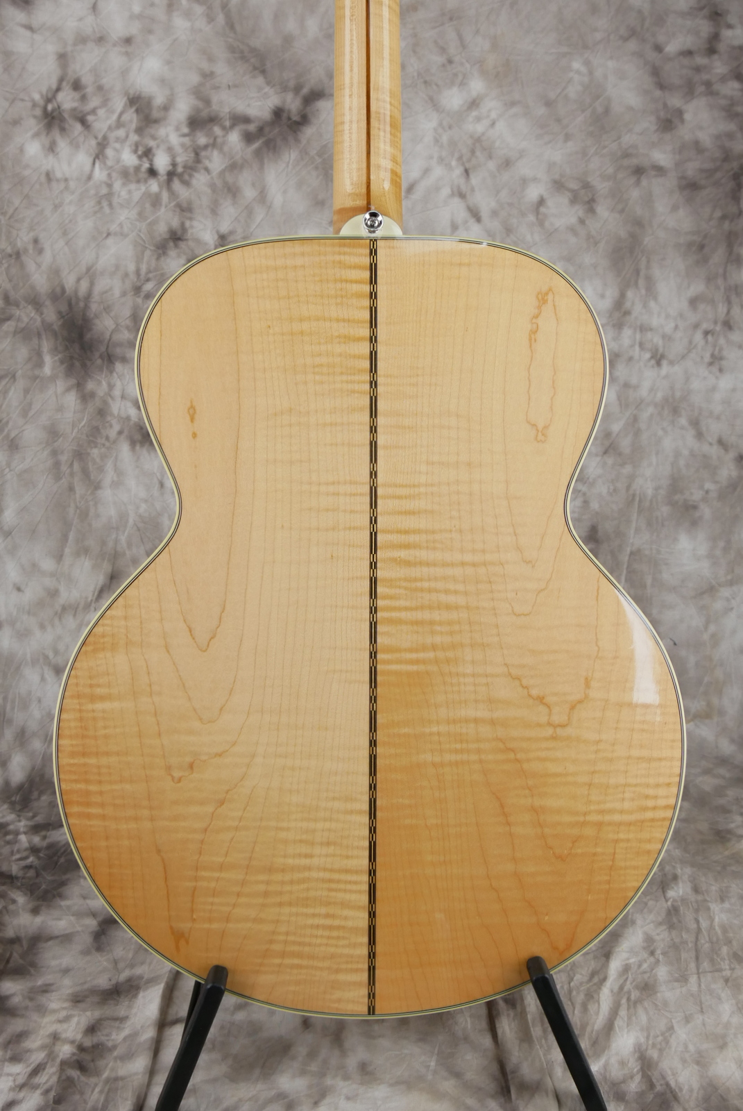 img/vintage/5369/Gibson_SJ_200_standard_natural_2011_incl_case-008.JPG
