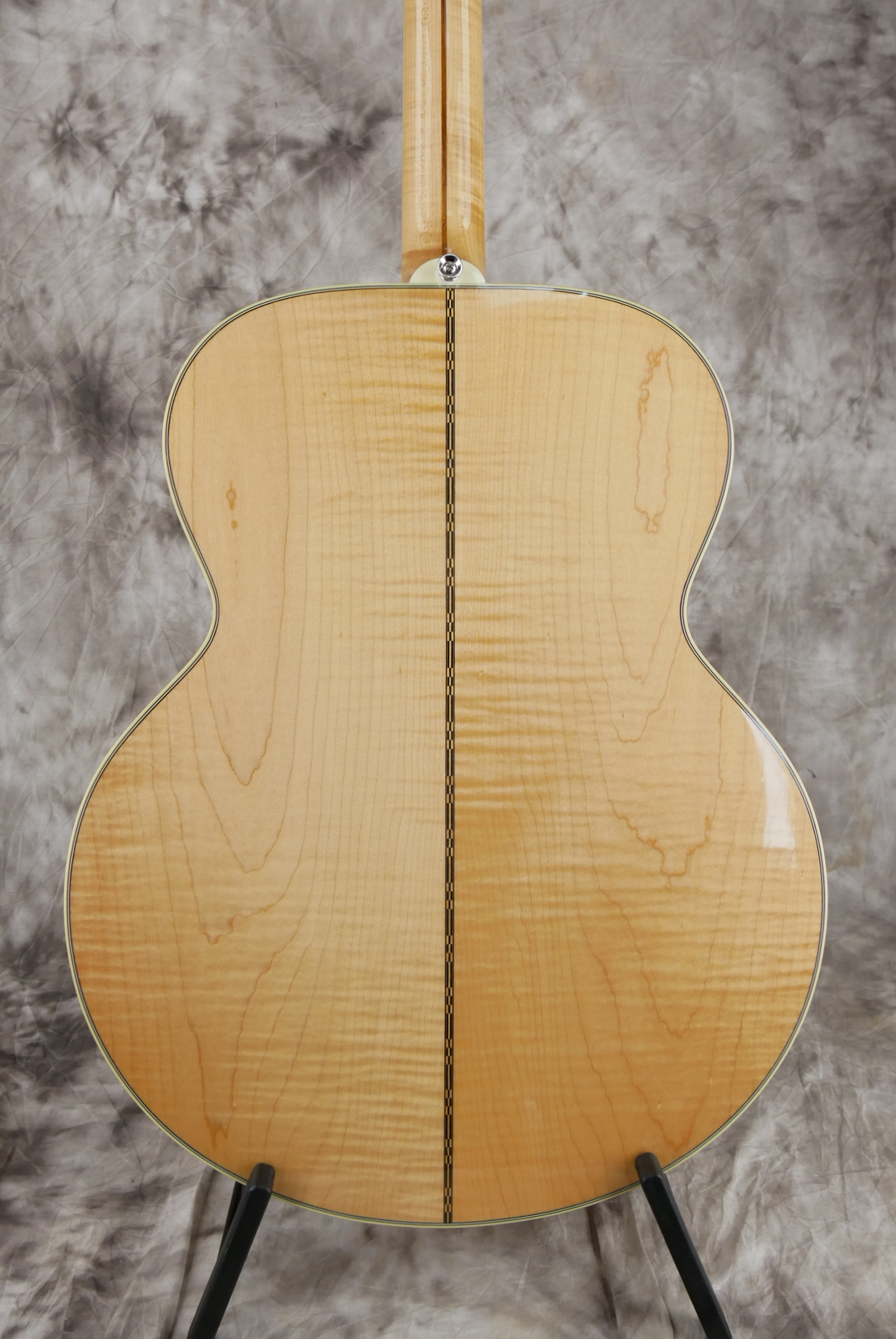 Gibson_SJ_200_standard_natural_2011_incl_case-008.JPG