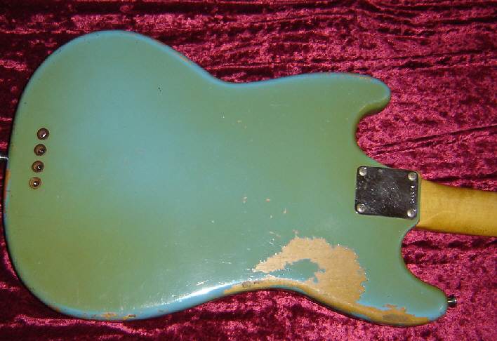 Fender-Mustang-Bass-blue-3.jpg