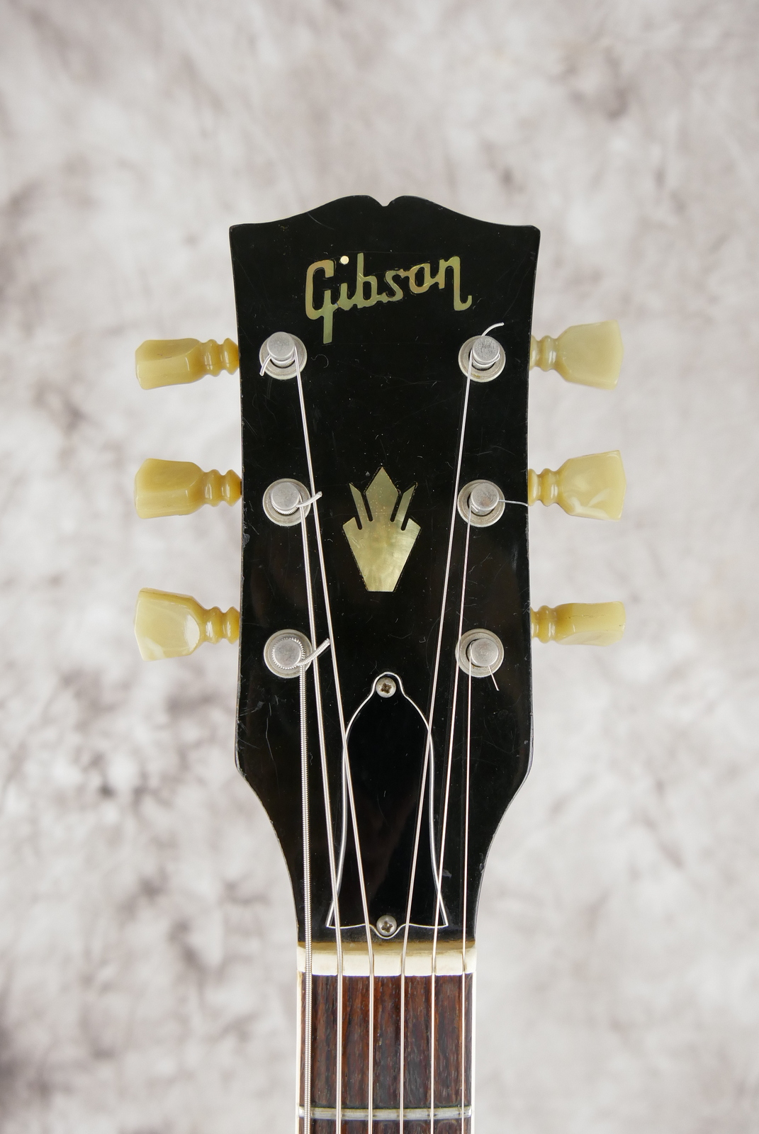 Gibson_ES_150_D_1970_walnut_2,98kg_USA-003.JPG