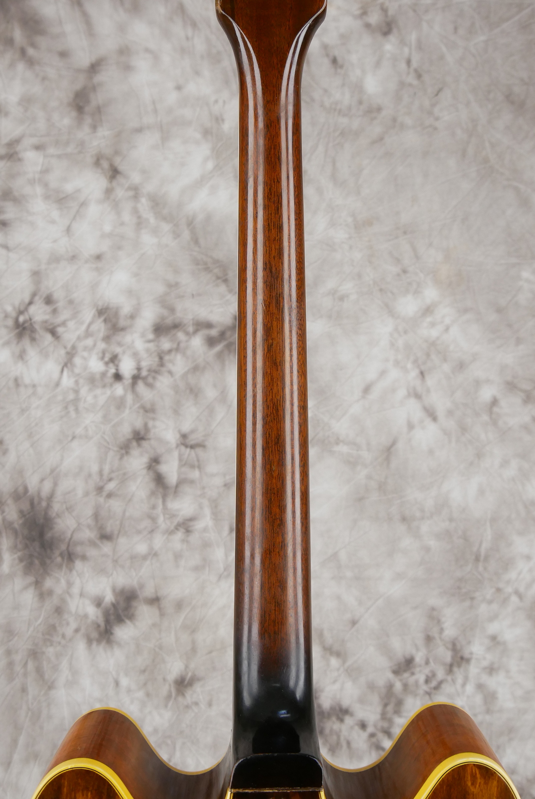 Gibson_ES_150_D_1970_walnut_2,98kg_USA-006.JPG