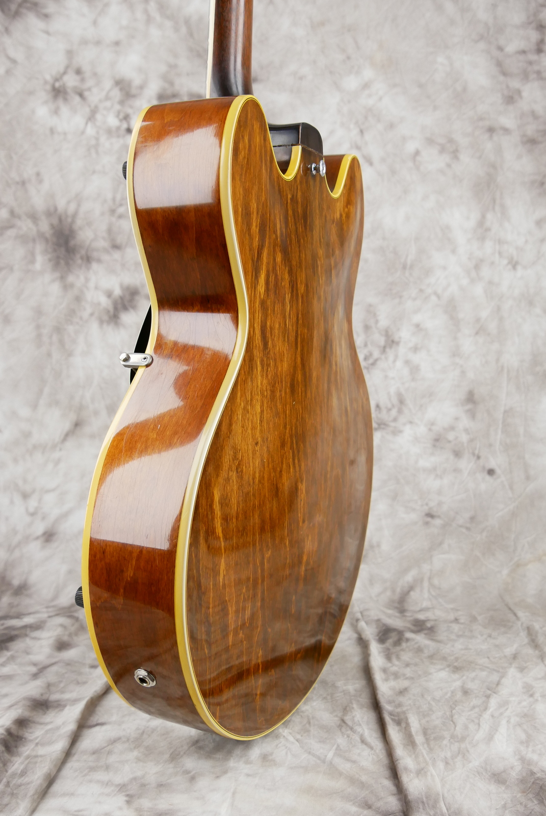 img/vintage/5371/Gibson_ES_150_D_1970_walnut_2,98kg_USA-011.JPG
