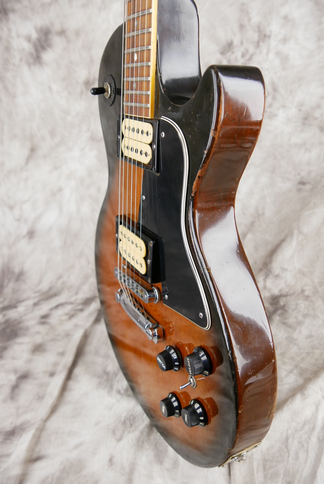 img/vintage/5378/Gibson_Les_Paul_Special_55_77_USA_sunburst_1977-006.JPG