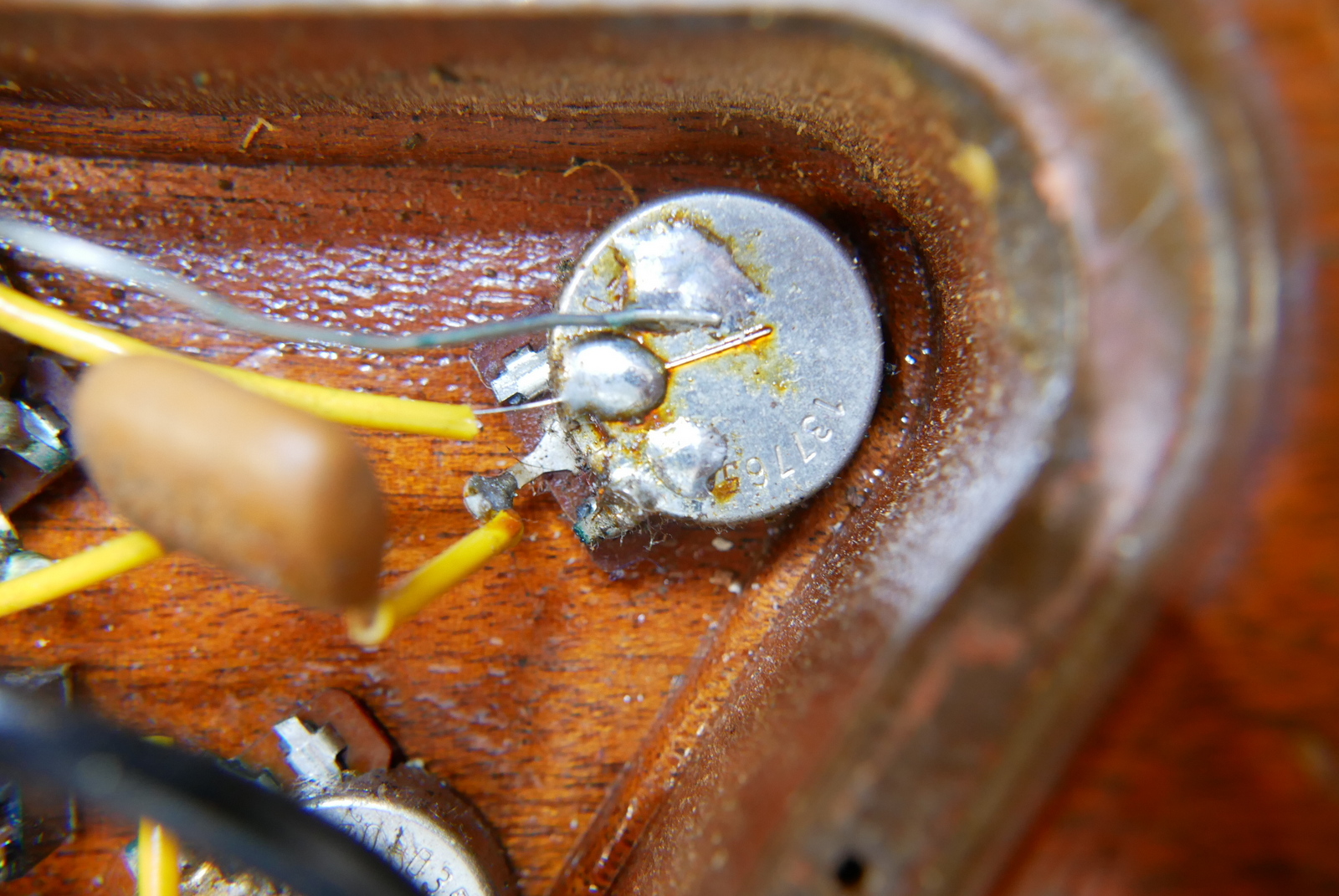 img/vintage/5378/Gibson_Les_Paul_Special_55_77_USA_sunburst_1977-025.JPG