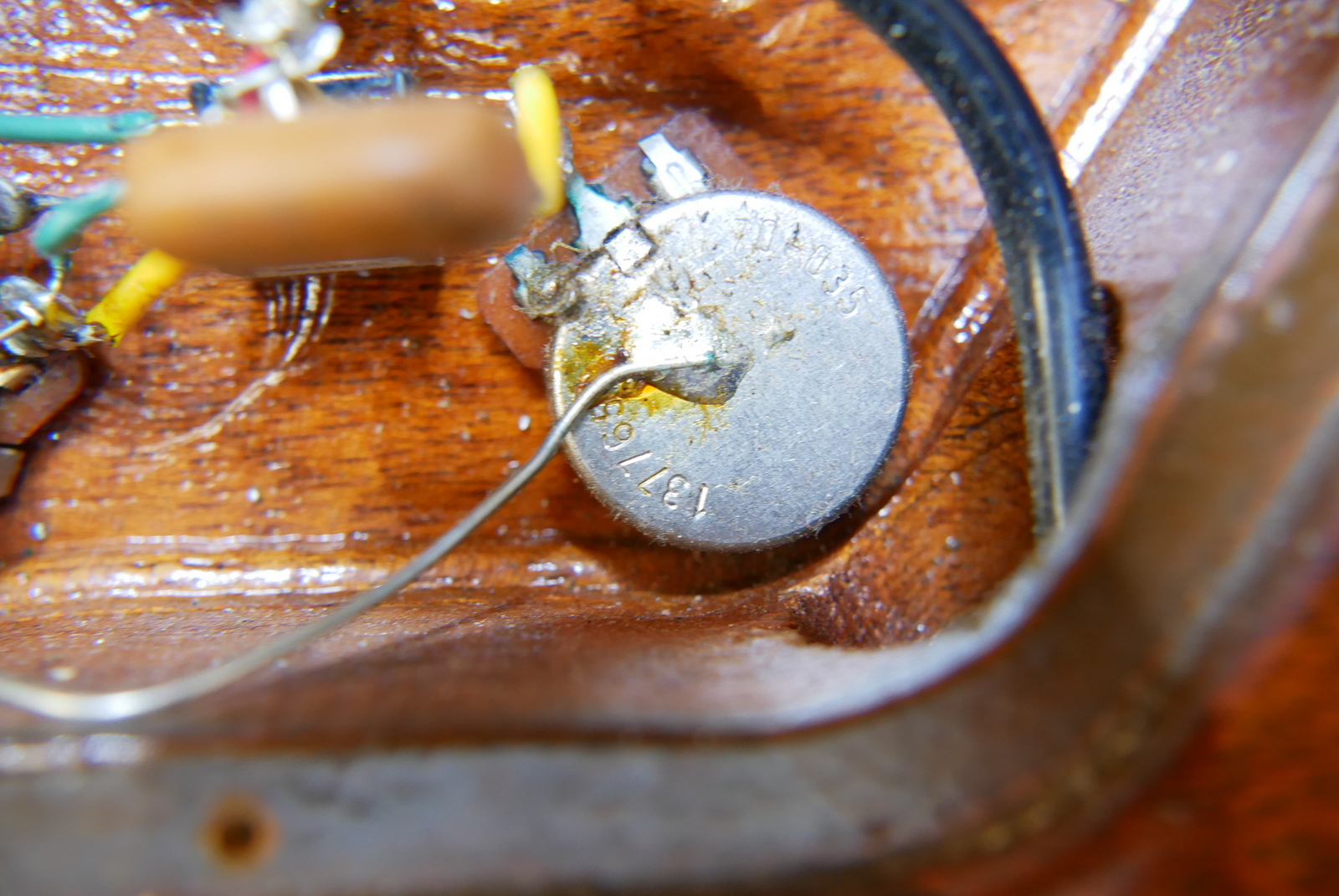 img/vintage/5378/Gibson_Les_Paul_Special_55_77_USA_sunburst_1977-027.JPG