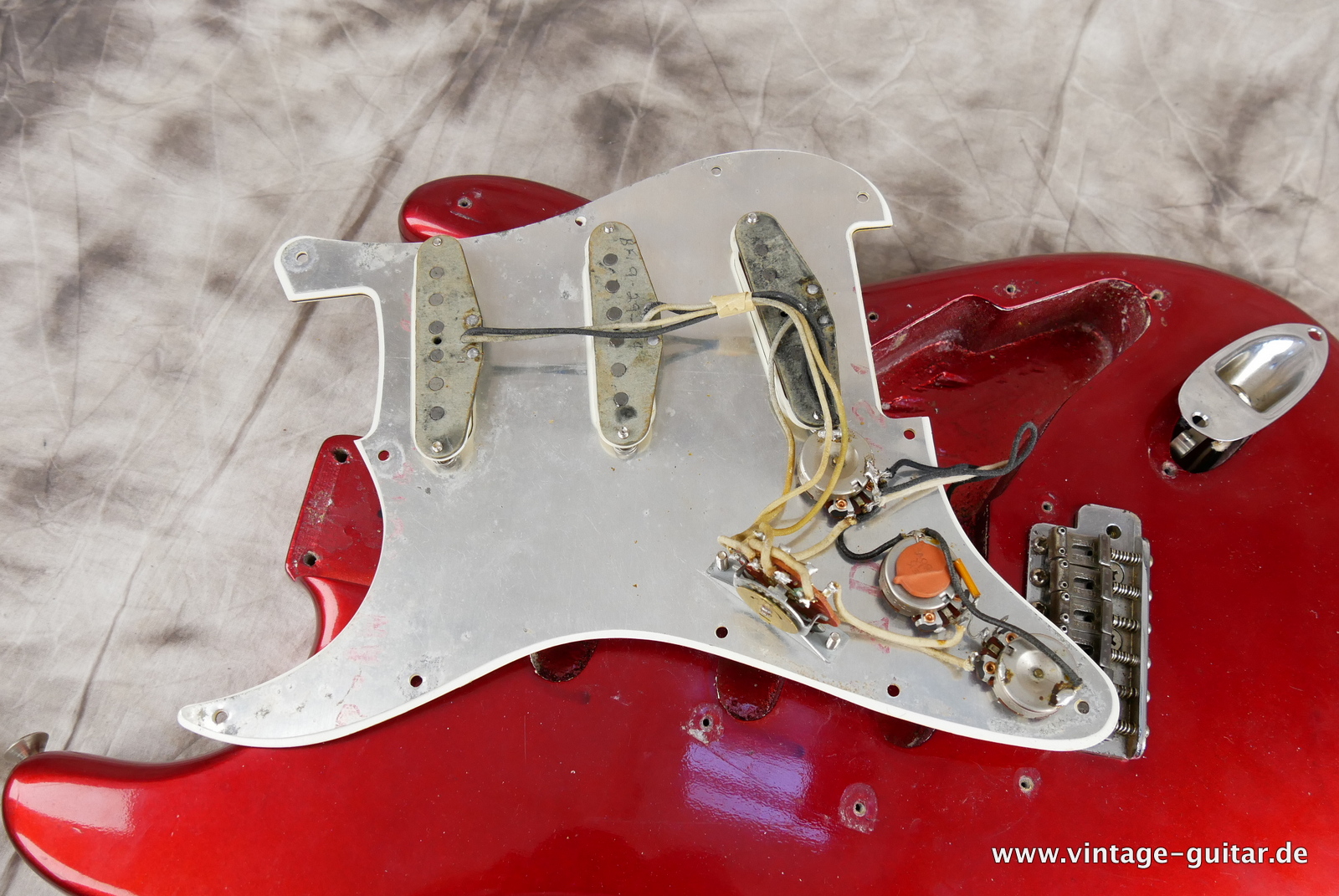 Fender-Stratocaster-1964-candy-apple-red-025.JPG