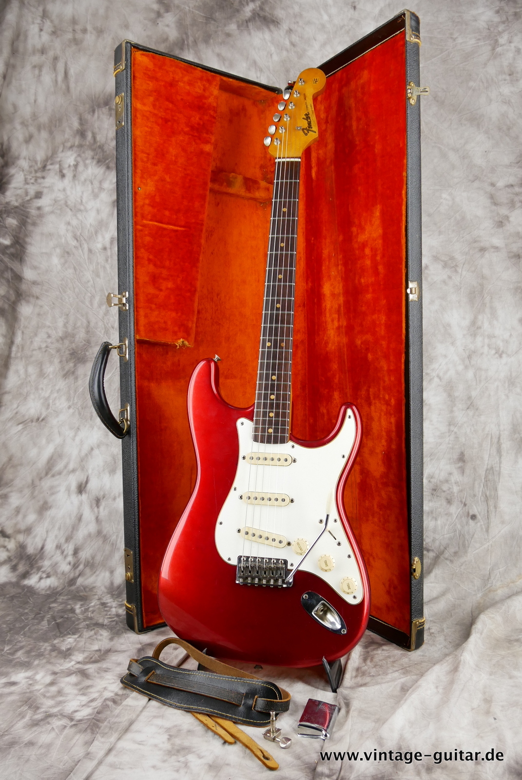 Fender-Stratocaster-1964-candy-apple-red-031.JPG