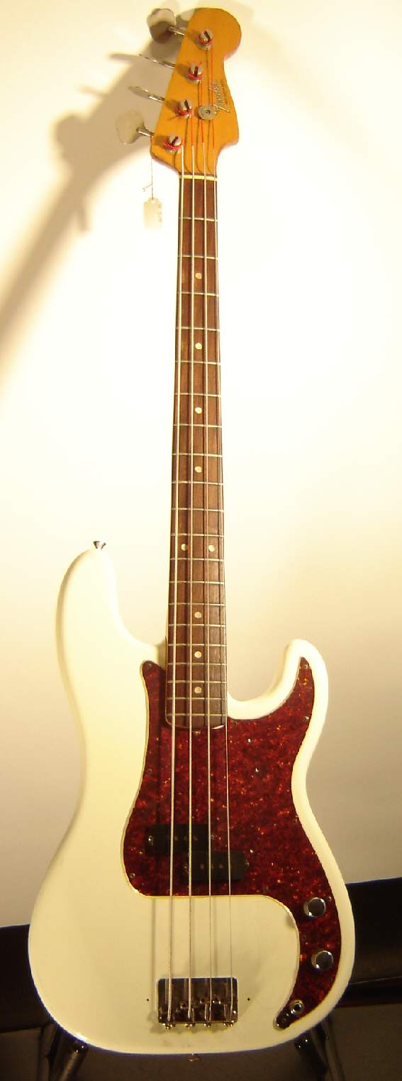 Fender-Preci-white-ref.jpg