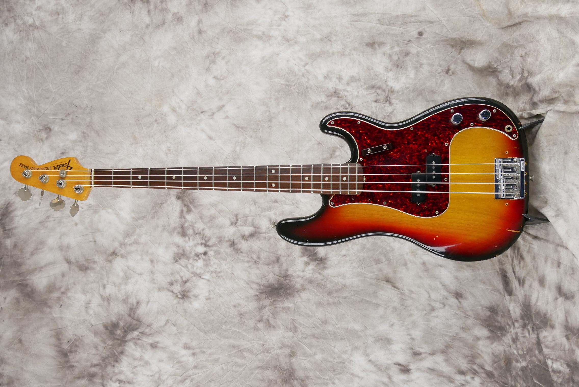 Fender-Precision-Bass-1973-sunburst-001.JPG