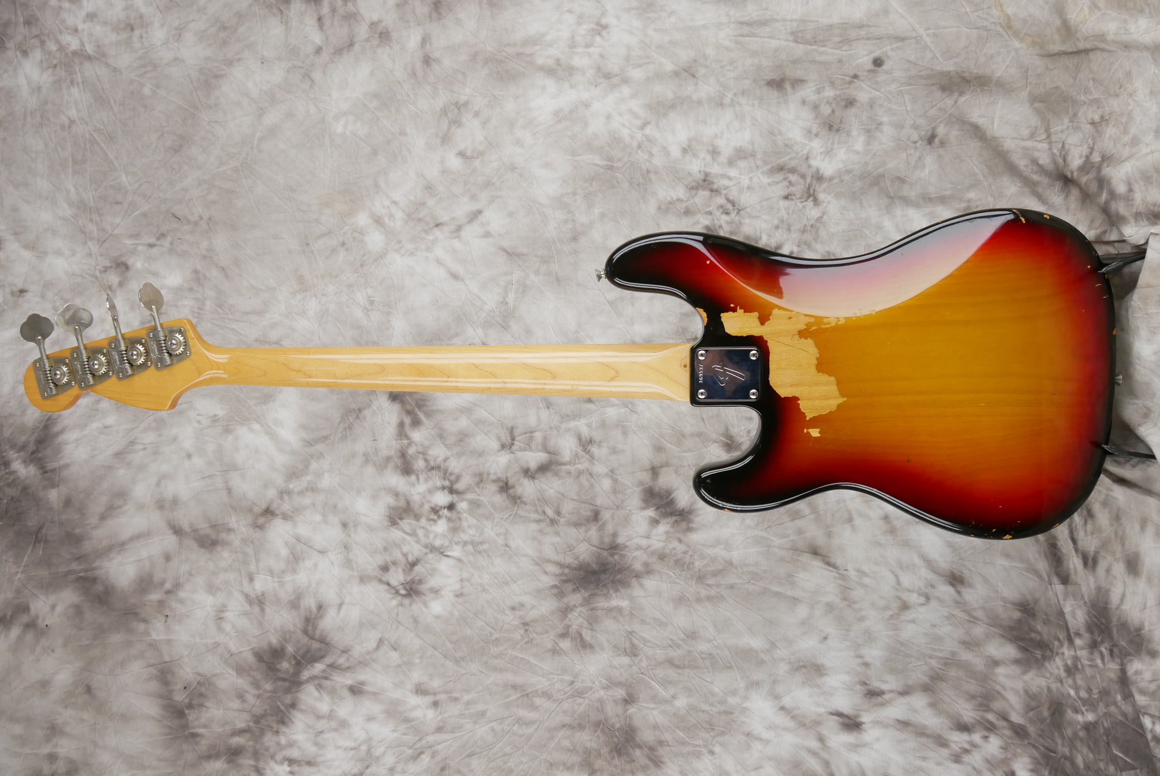 Fender-Precision-Bass-1973-sunburst-002.JPG