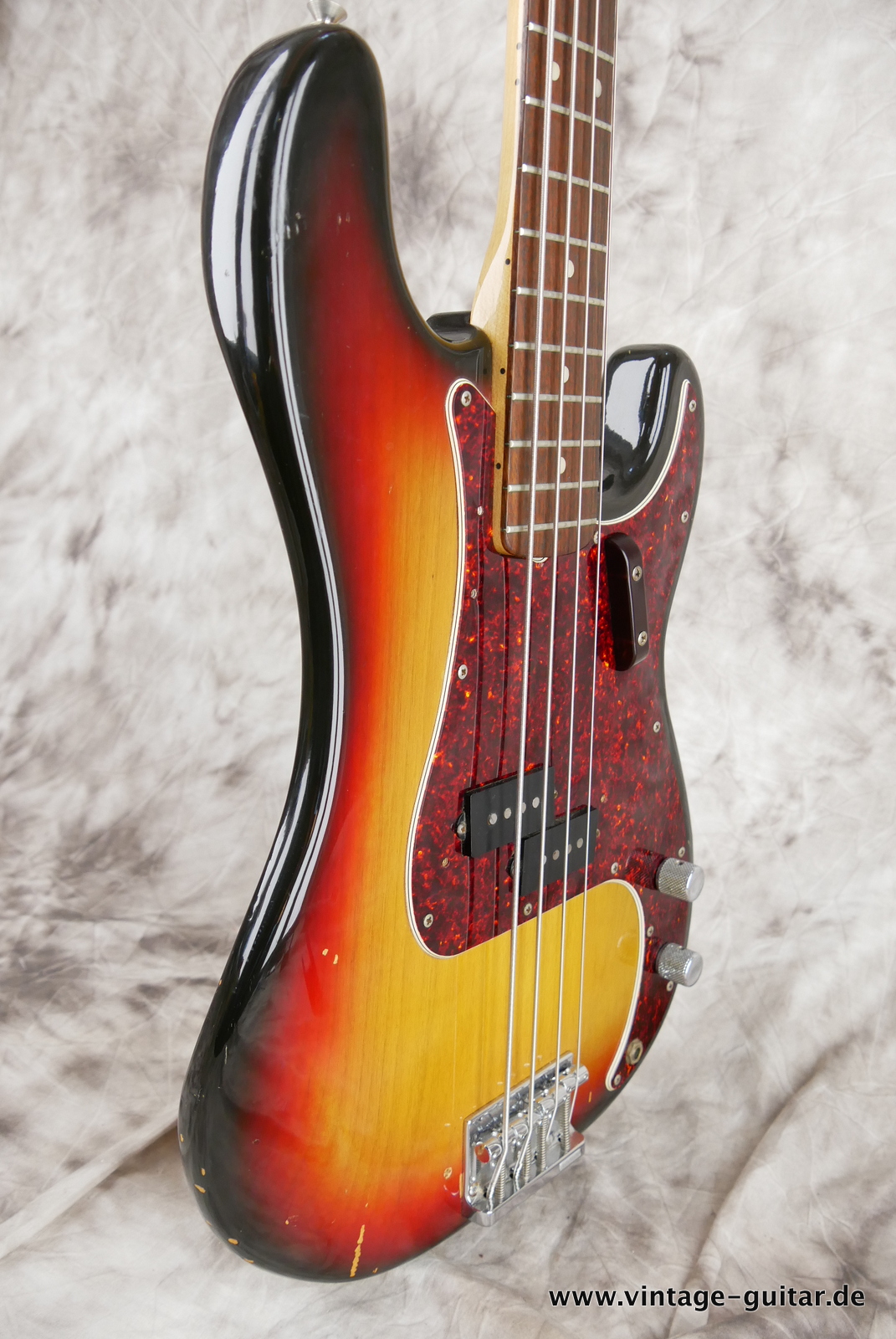 Fender-Precision-Bass-1973-sunburst-005.JPG
