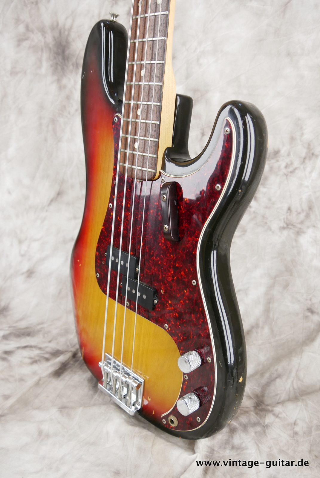 Fender-Precision-Bass-1973-sunburst-006.JPG
