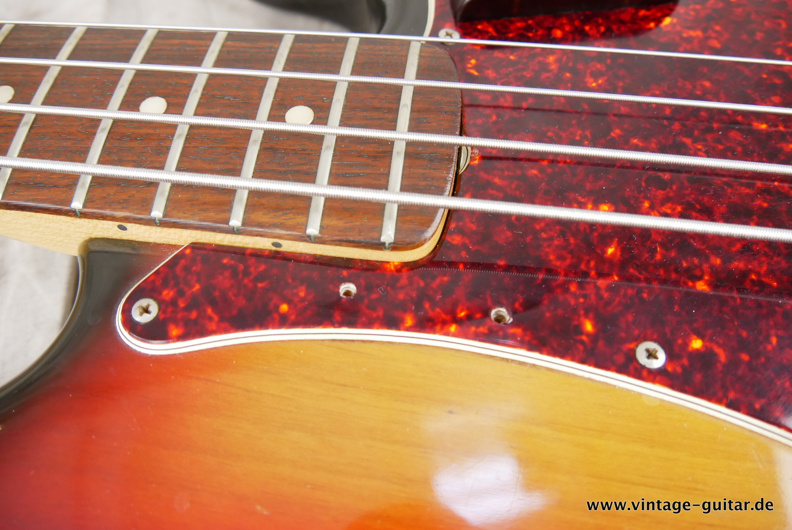 Fender-Precision-Bass-1973-sunburst-017.JPG