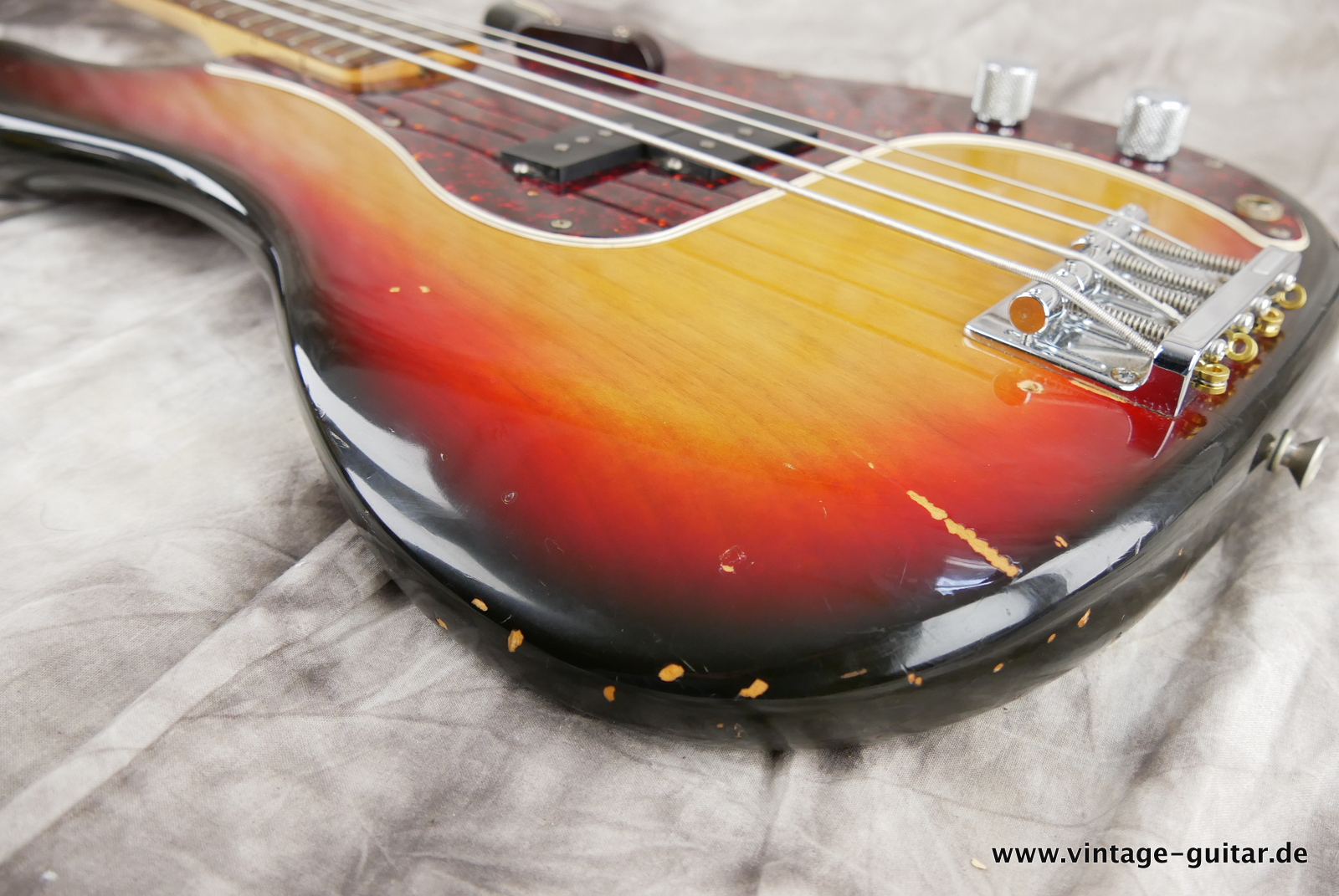 Fender-Precision-Bass-1973-sunburst-018.JPG