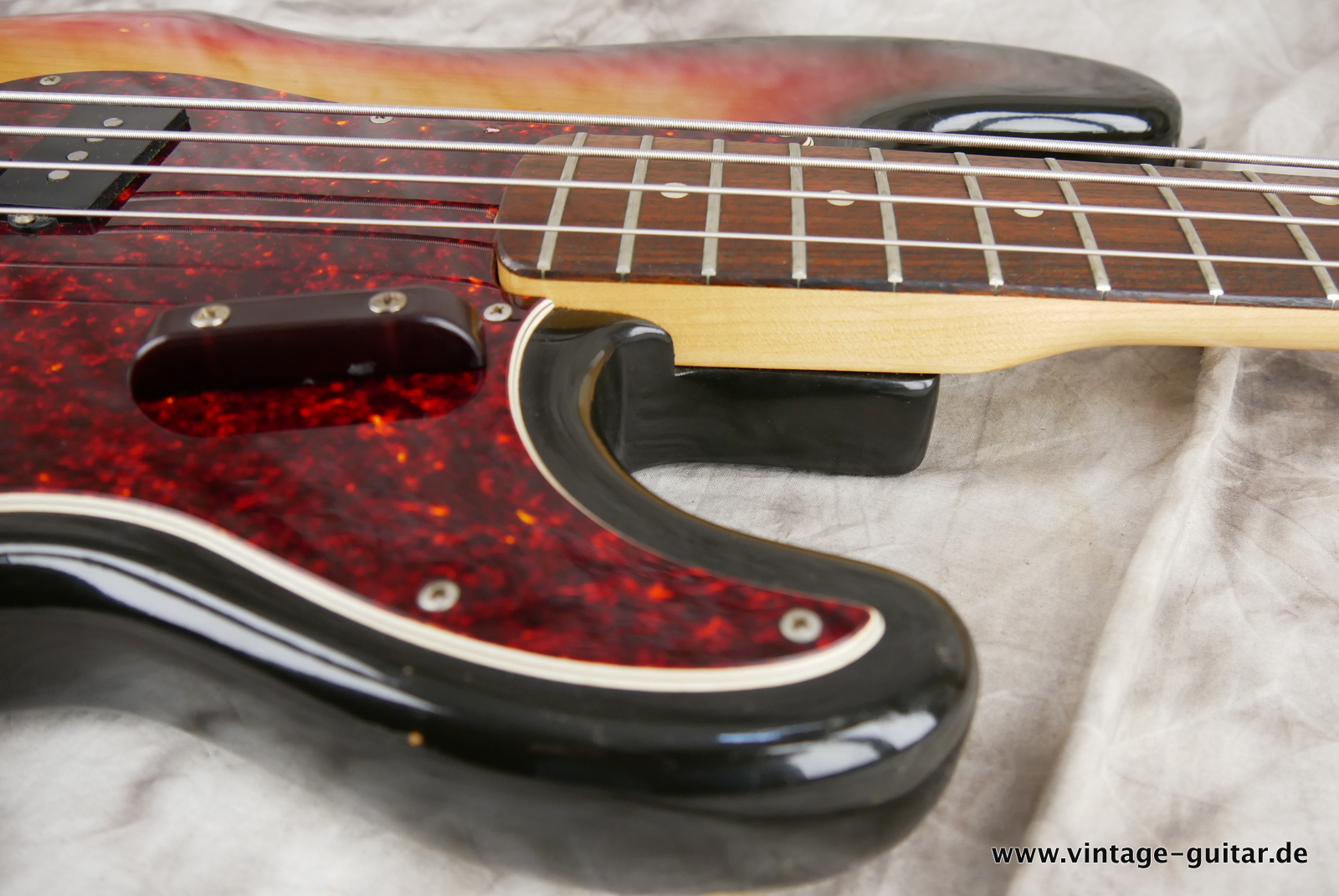Fender-Precision-Bass-1973-sunburst-020.JPG