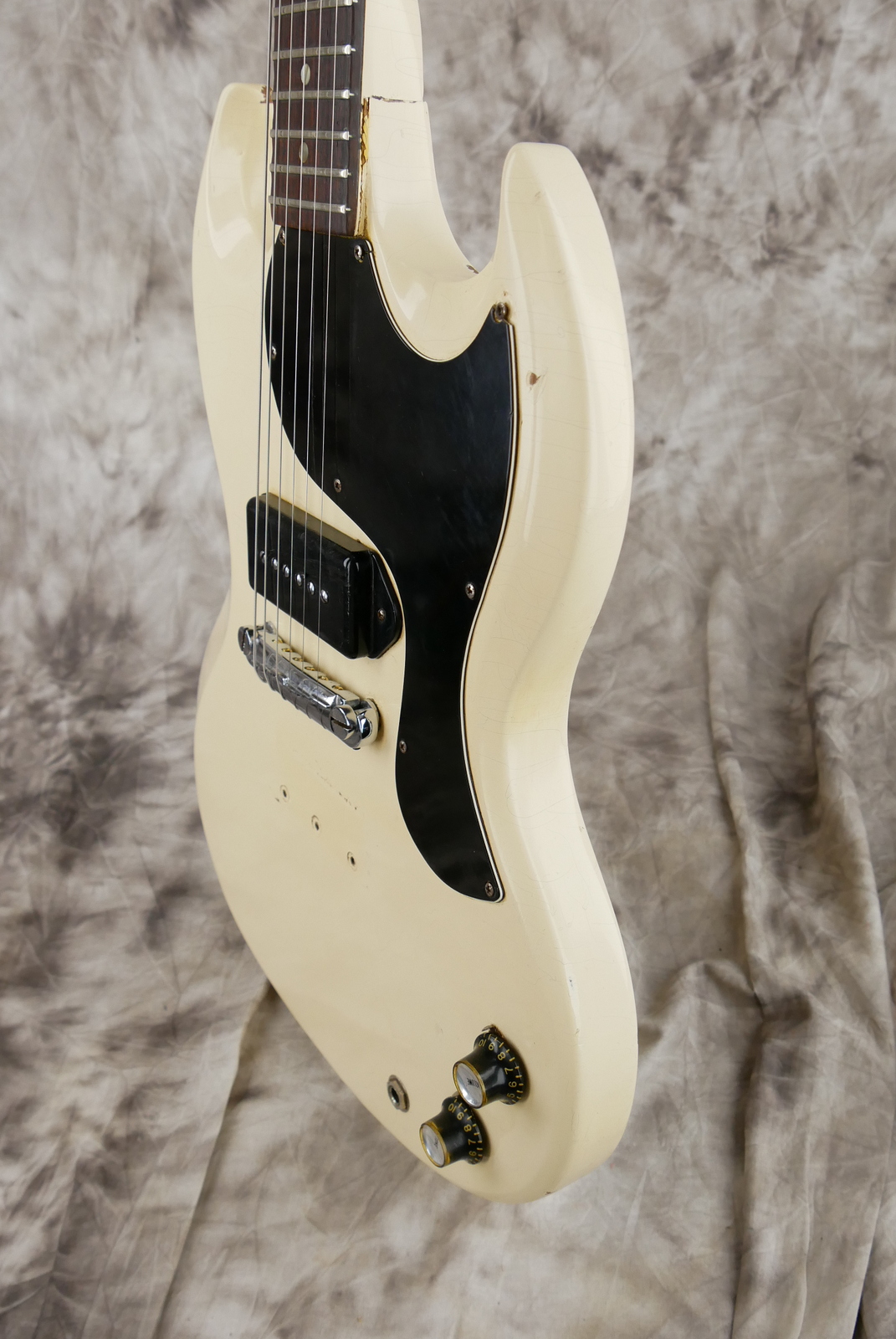 img/vintage/5385/Gibson_SG_Junior_white_1966-006.JPG