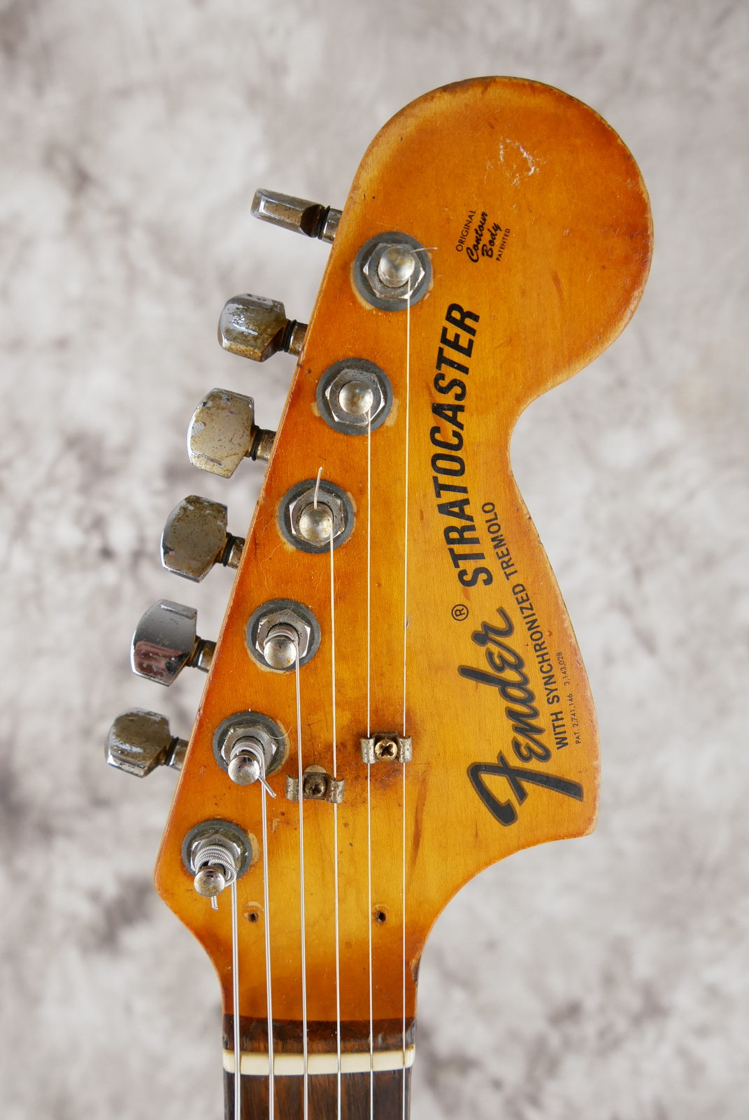 img/vintage/5388/Fender_Stratocaster_one_humbucker_tinkered_black_1971_73-011.JPG