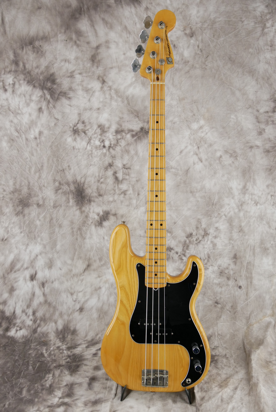 Fernandes_Precision_natural_Japan_1980-001.JPG