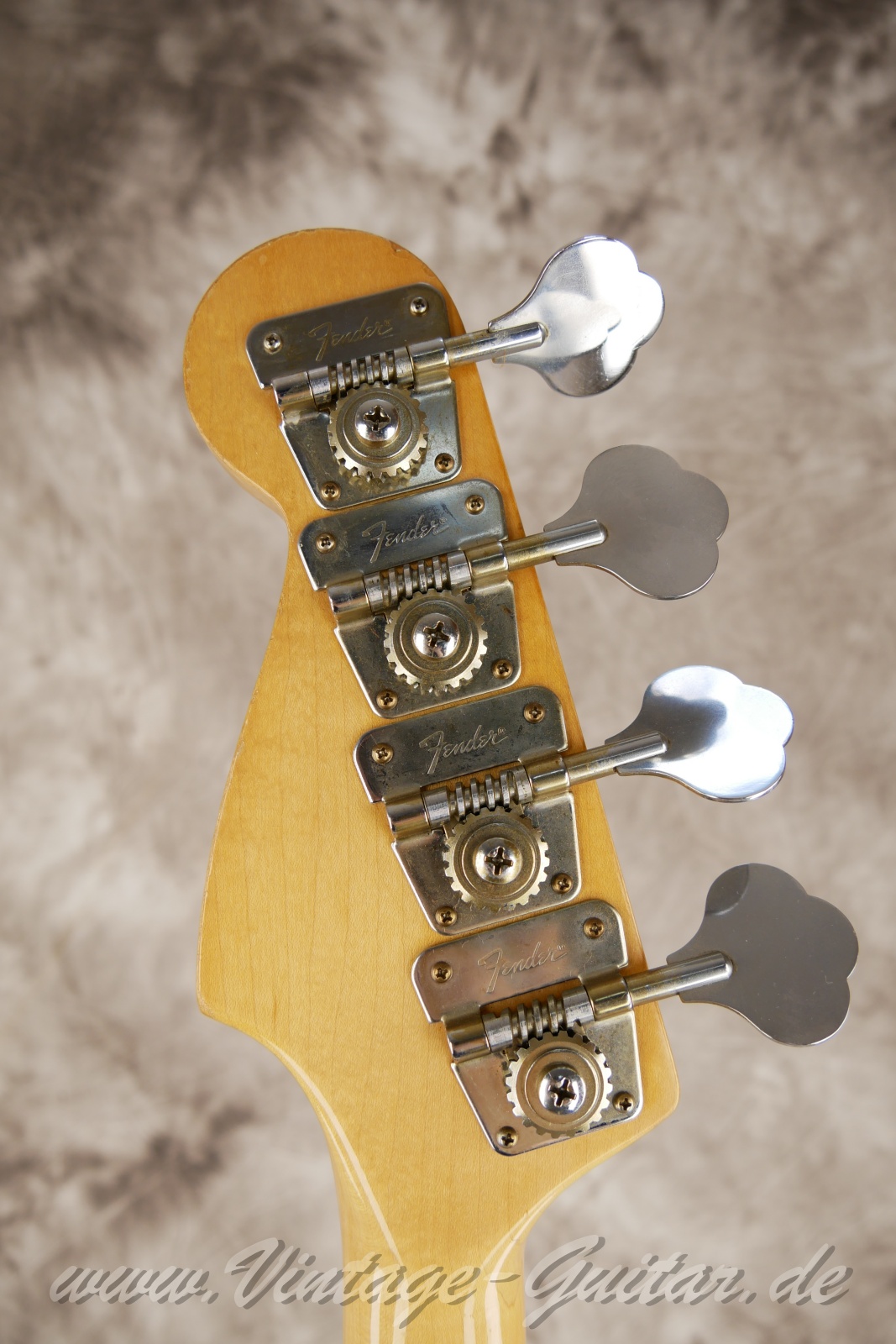 img/vintage/5393/Fender_Precision_bass_Baujahr_1980_USA_natural-004.jpg