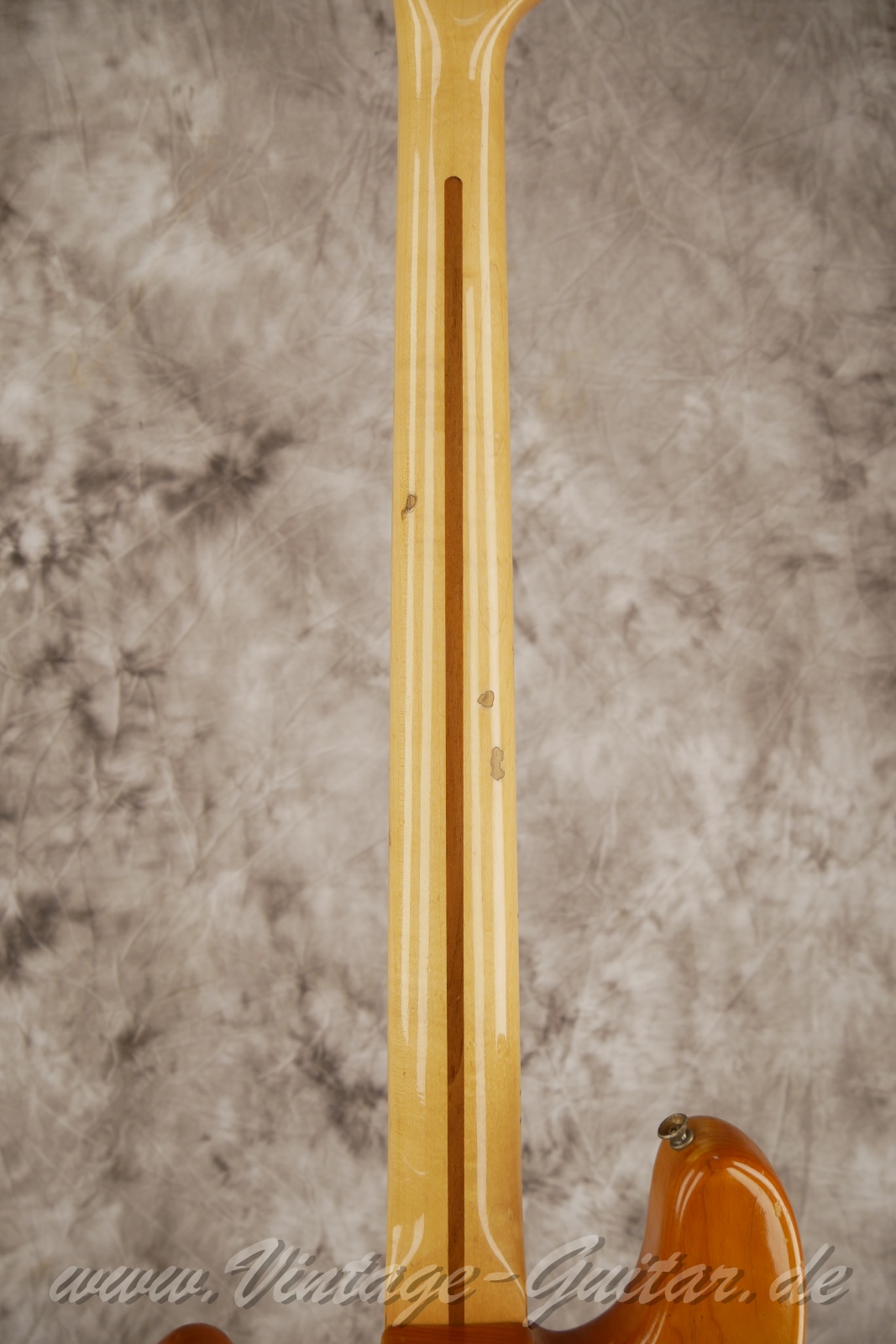 img/vintage/5393/Fender_Precision_bass_Baujahr_1980_USA_natural-006.jpg