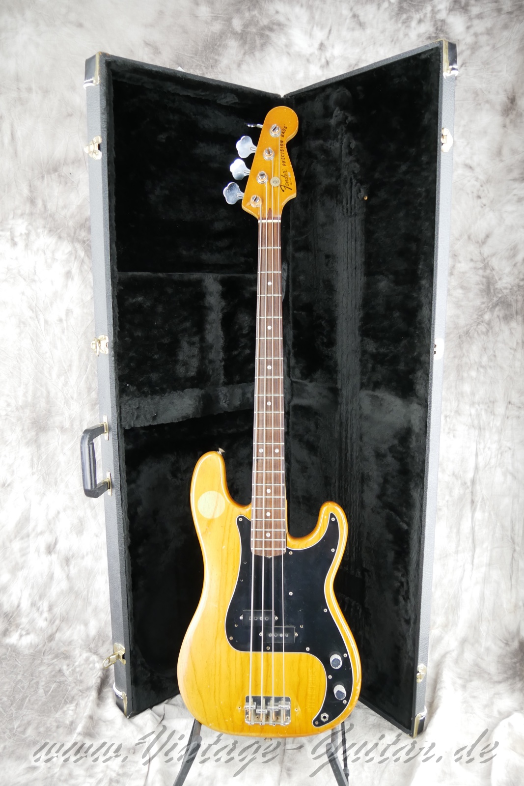 img/vintage/5393/Fender_Precision_bass_Baujahr_1980_USA_natural-015.jpg