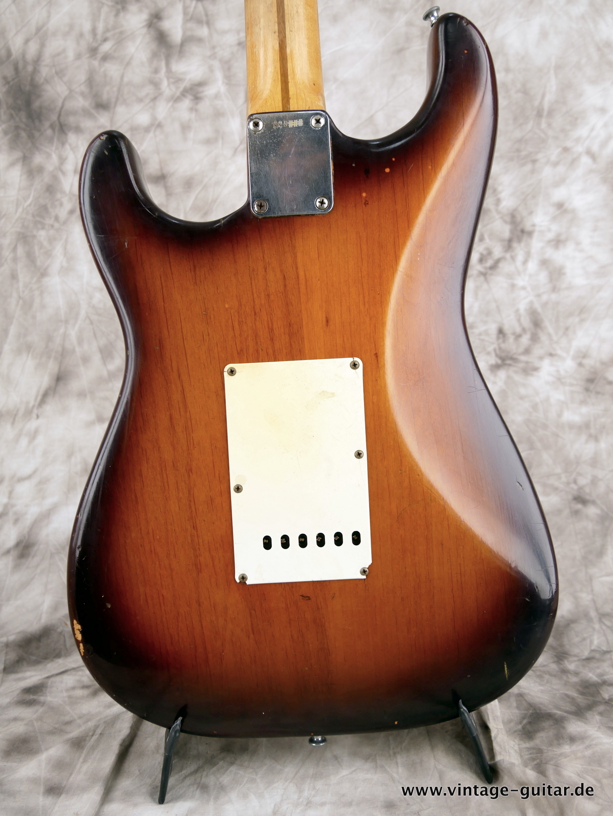 Fender-Stratocaster-1958-sunburst-004.JPG