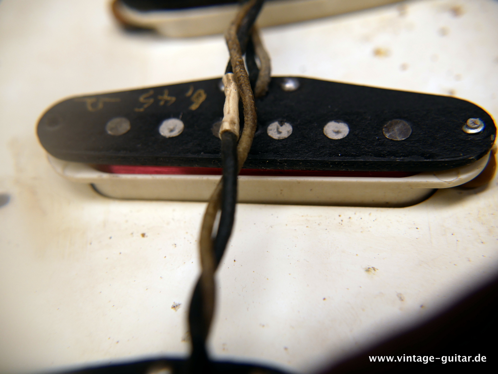 img/vintage/5397/Fender-Stratocaster-1958-sunburst-030.JPG