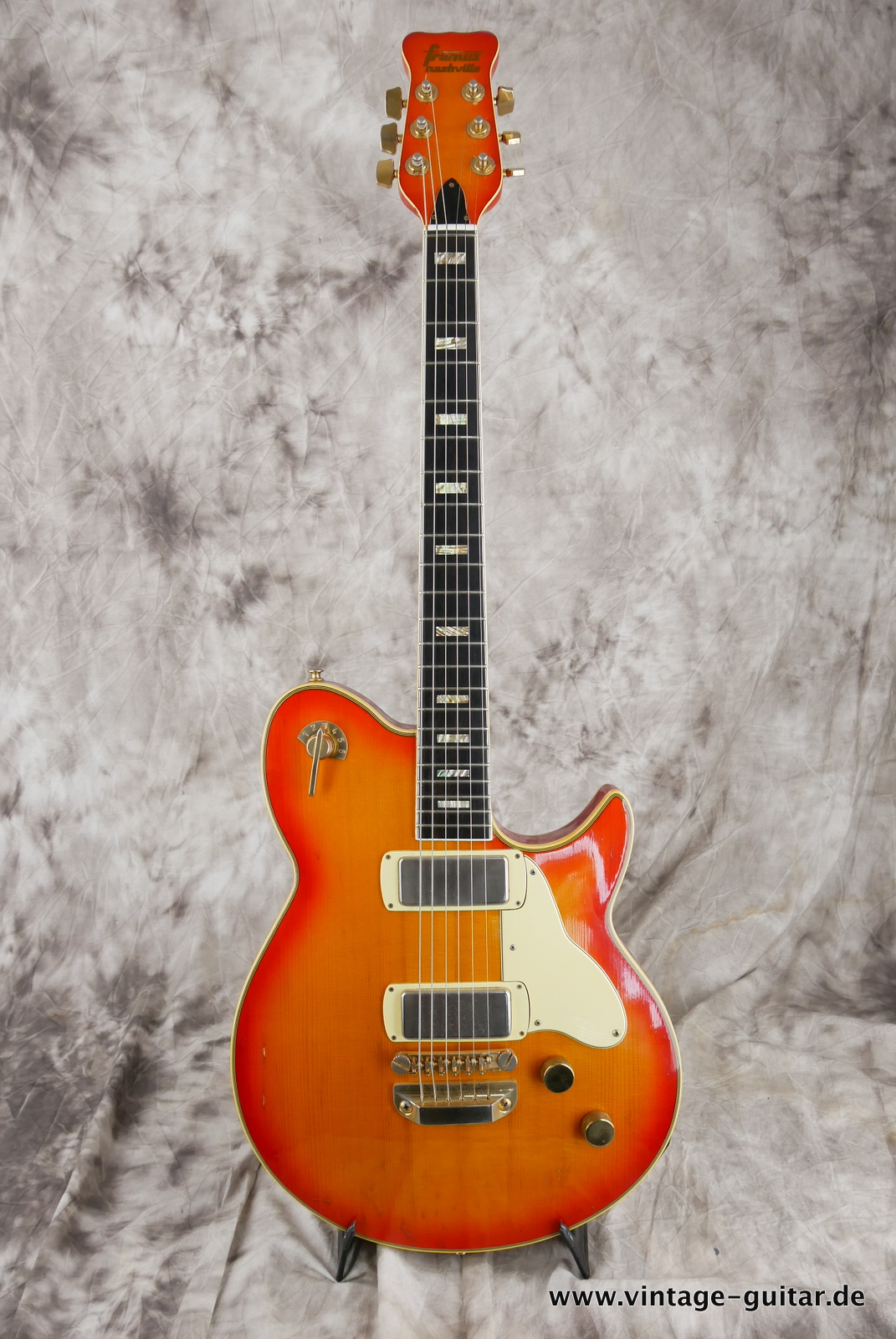 Framus-Nashville-1975-sunburst-001.JPG