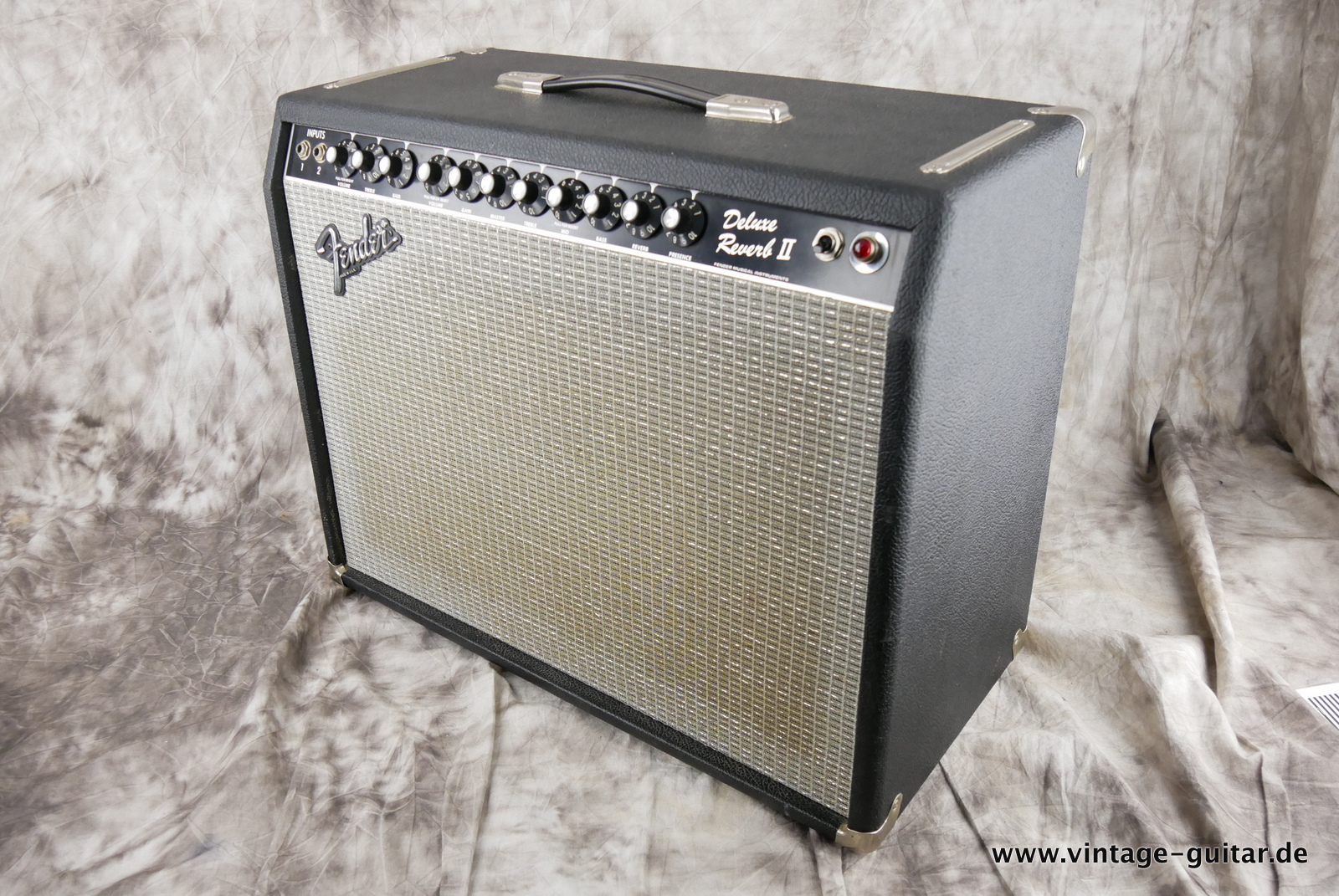 Fender-Deluxe-Reverb-II-1983-black-tolex-005.JPG
