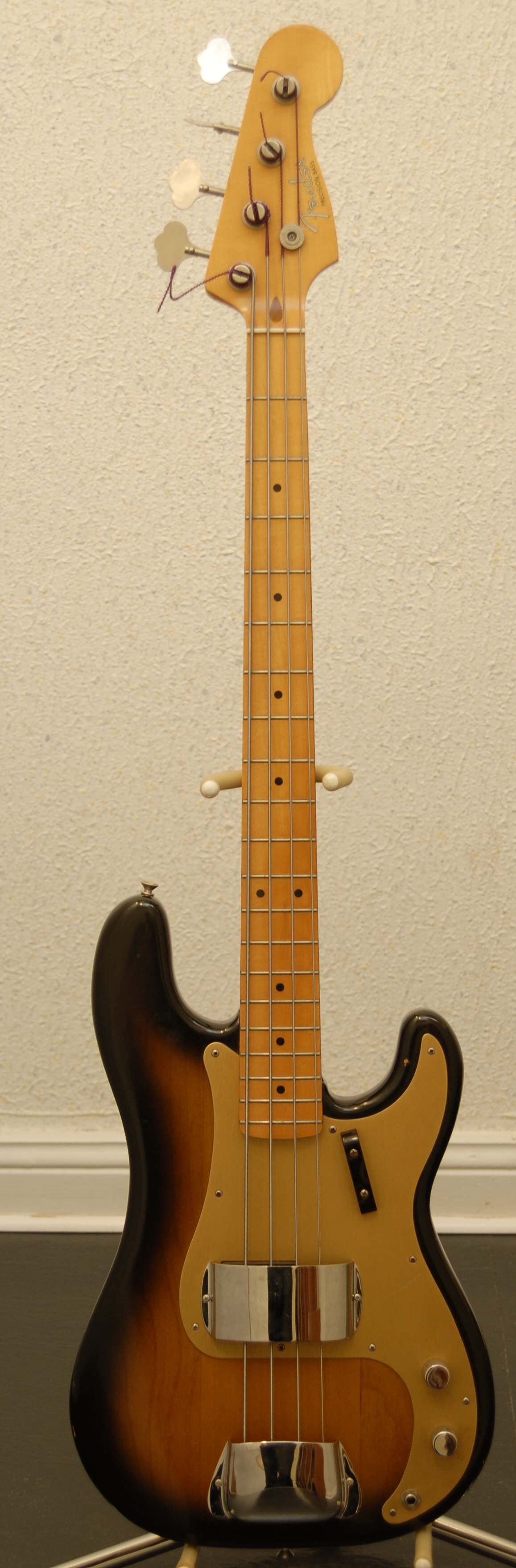 Fender-Precision-Bass-1957-Reissue.jpg
