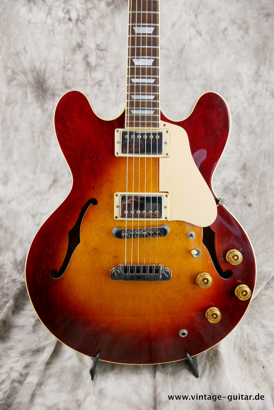img/vintage/5401/Gibson-ES-369-1982-sunburst-007.JPG