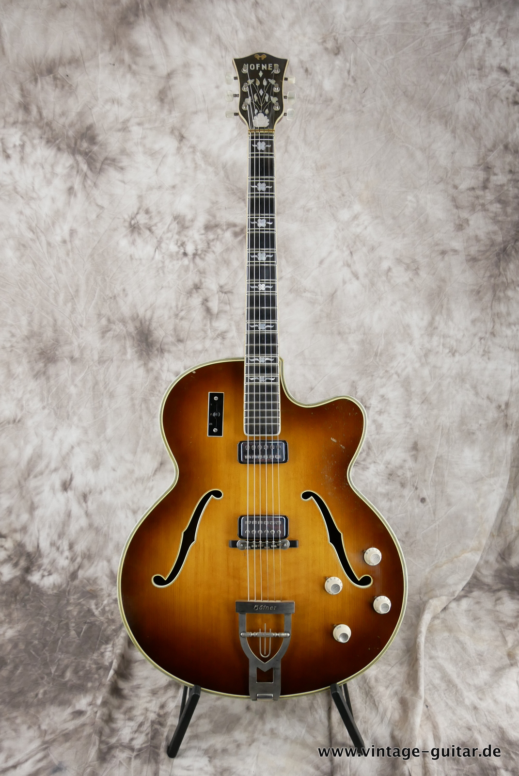 Hofner-Committee-E2-1963-brunette-001.JPG