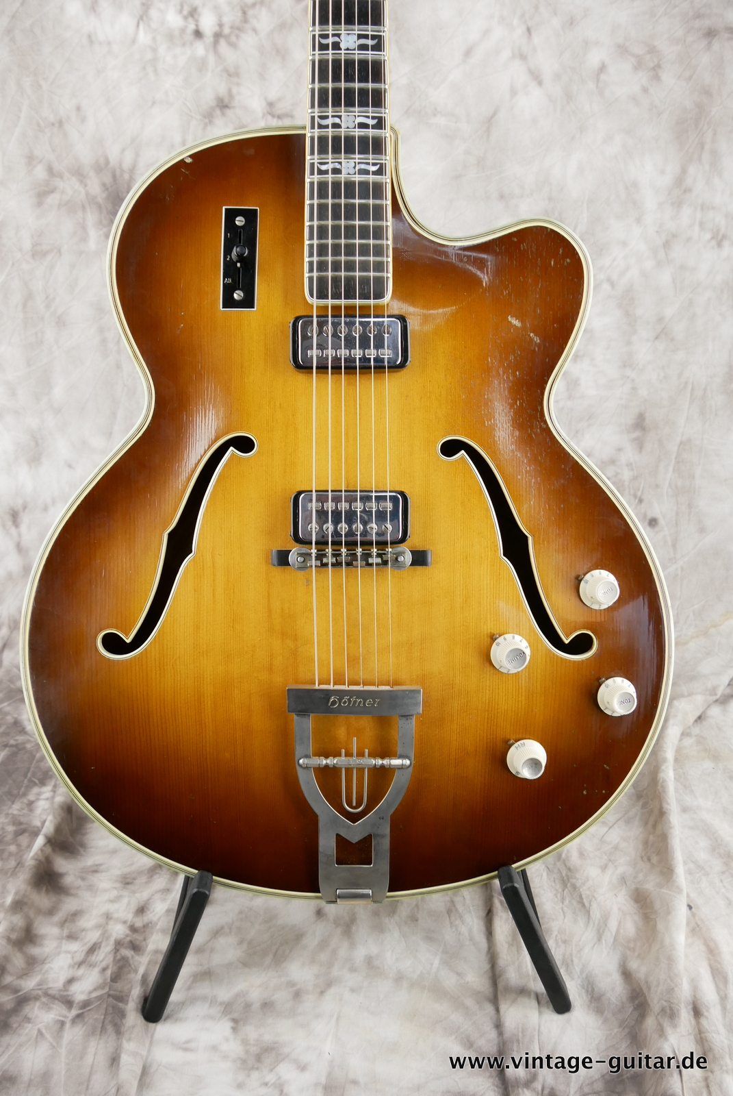 Hofner-Committee-E2-1963-brunette-007.JPG