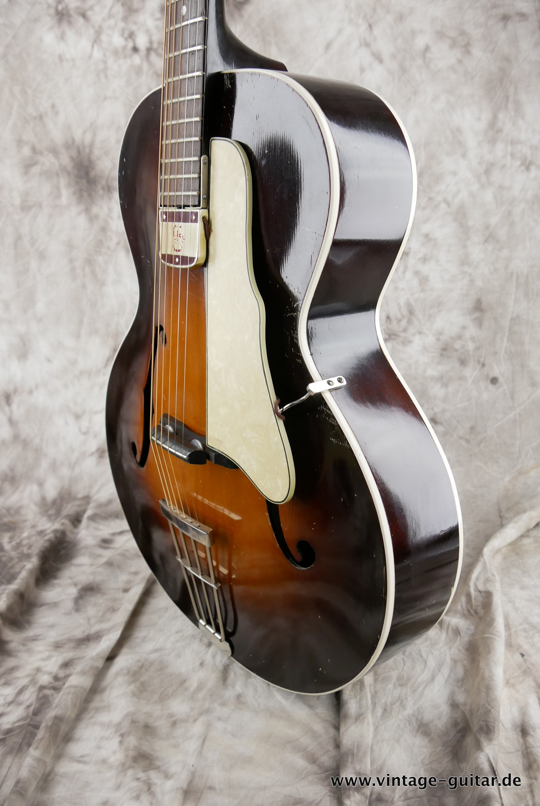 Epiphone-Zenith-1939-sunburst-010.JPG