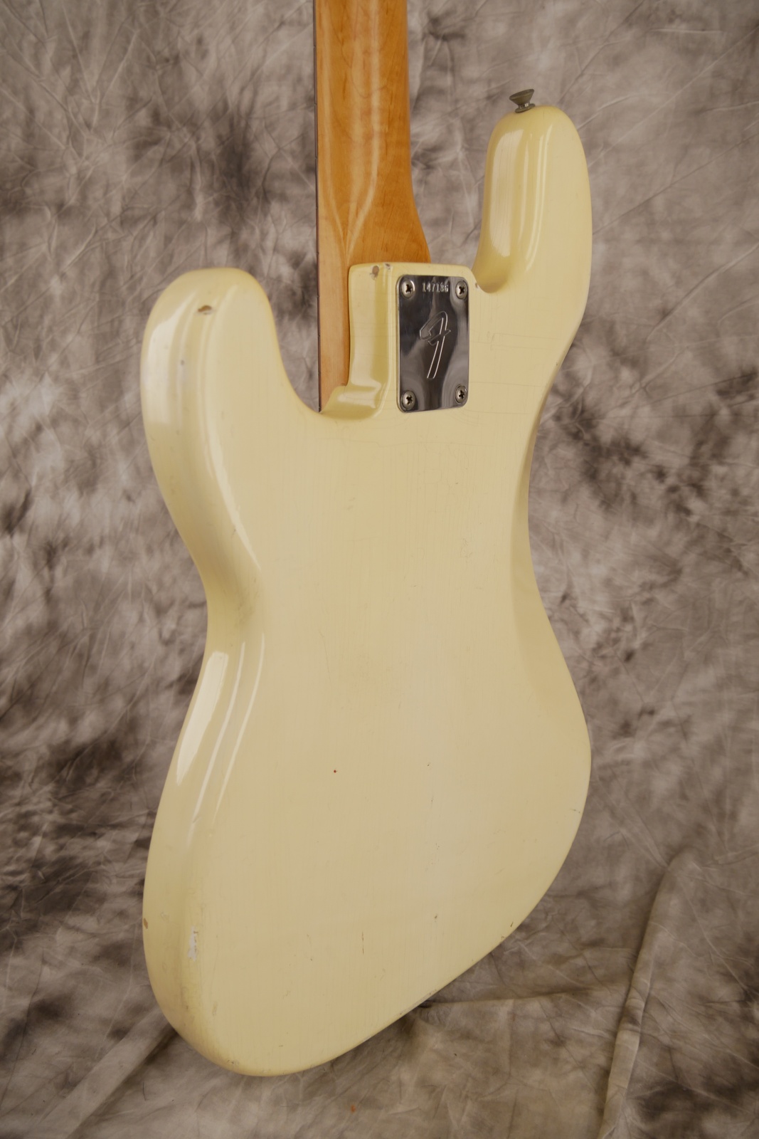 Fender-Precision-Bass-1966-olympic-white-006.JPG